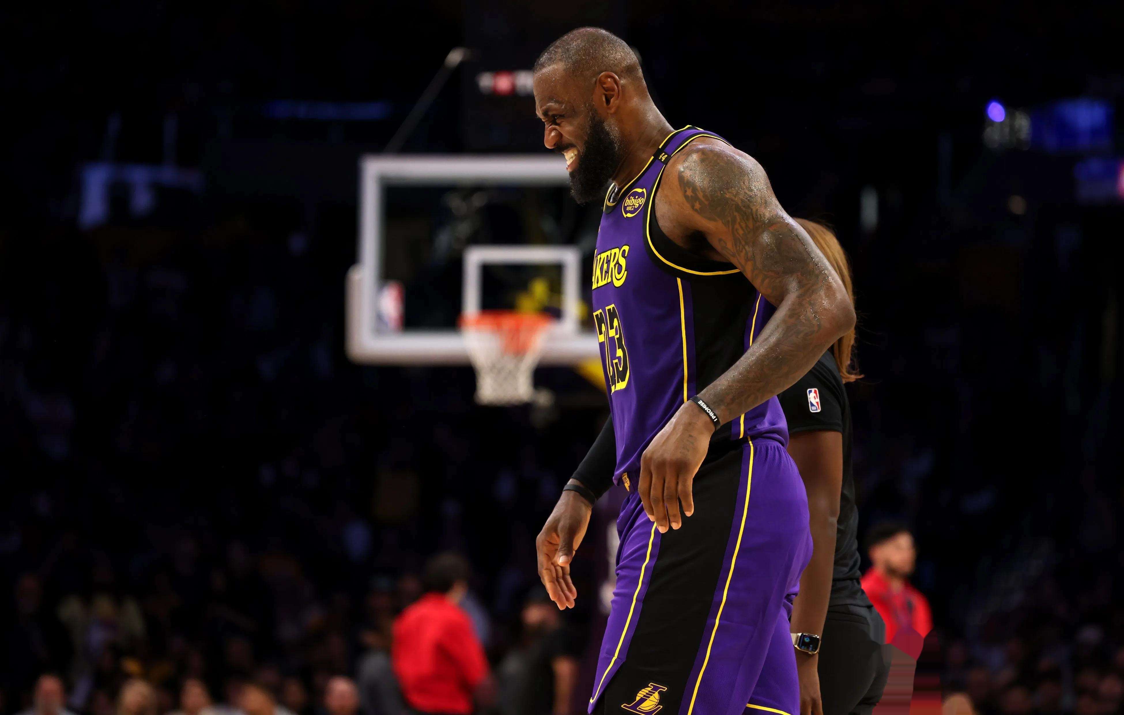 NBA球队战术解析：雄鹿防守策略调整,