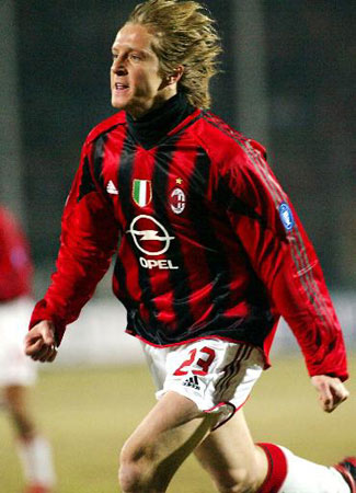 内马尔当记首功！桑托斯最后6轮豪取4胜2平，最终成功保级