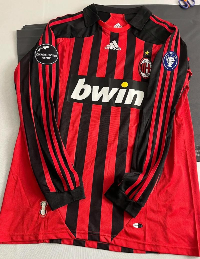 贝拉达：曼联的引援部门正在全力以赴地工作；新援适应得不错