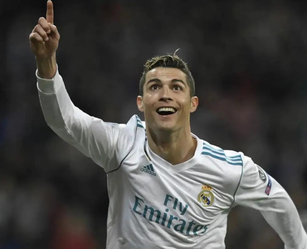 李嗣镕：大家都没想到我首秀进球，下来都恭喜我